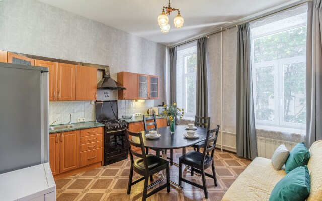 Апартаменты Видовые у Казанского собора 2 спальни 2 сан.узла 12 гостей