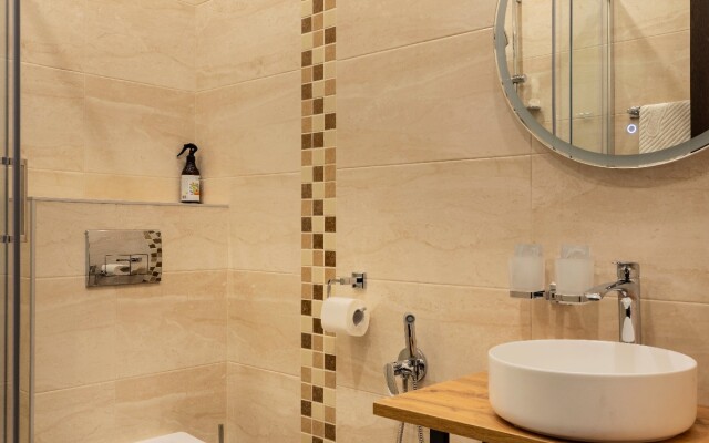 One-Room R&B Apartments on Nevsky 23