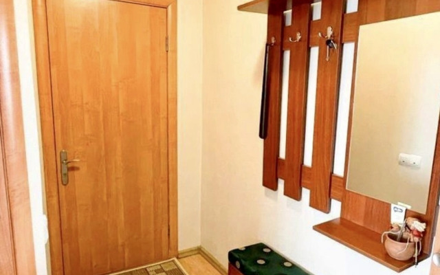 Na prospekte 50-letiya Oktyabrya 22 Flat