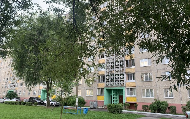 Bolshaya Trekhkomnatnaya Dlya Komandirov Flatochnykh