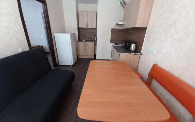 Shestimestnye Apartamenty Klassa Lyuks Flat