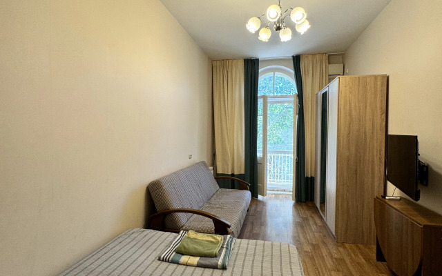Na central'noj naberezhnoj Flat