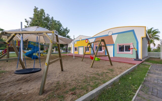 Asteria Family Resort Side Hotel