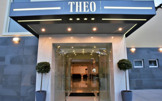 Отель Theo