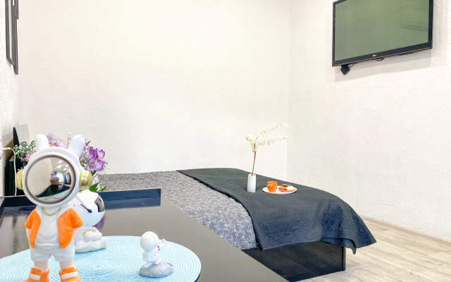 Апартаменты Счастье жить в центре Севастополя с балкончиком