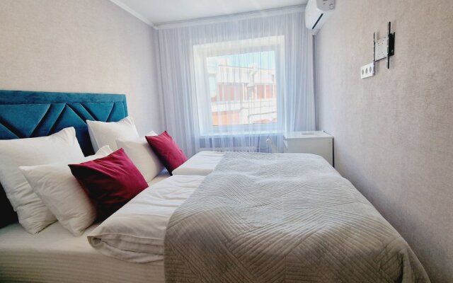 Dvuhkomnatnye v Centre, CHernyahovskogo 20, Kolibri#20 Apartments
