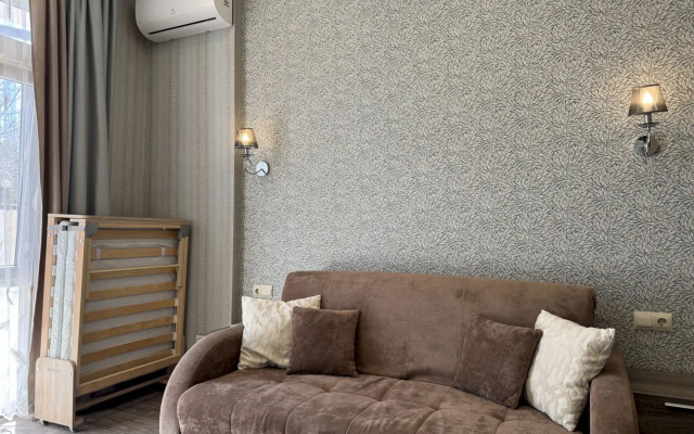 Квартира 471 Сдаётся Посуточно Студия с Отдельным Входом Жк Лазурный