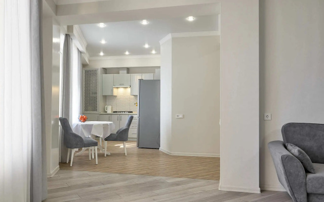 Na Ulitse Dekabristov 37b Flat