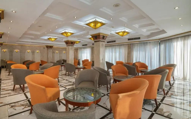 Курортный отель Jaz Pyramids