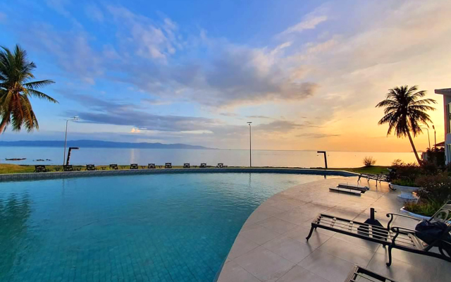 Vannee Golden Sands Beachfront Resort