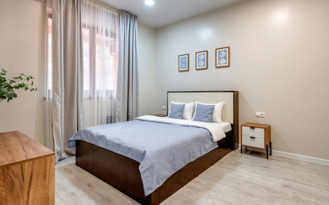 Апартаменты 22 в современном Жк