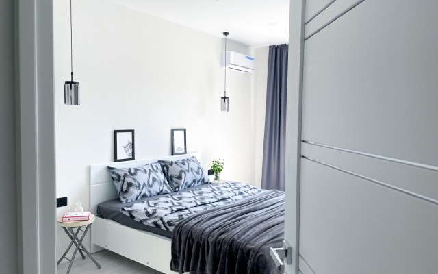 Black & White Apart Apartments