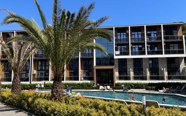 More Tut Apartments