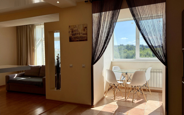 Апартаменты студия Родионова 199/2