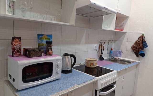 Live-In-Comfort Na Vysotnoy 9-17 Flat