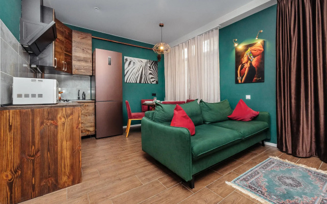 Апартаменты Дизайнерская студия около подъемника