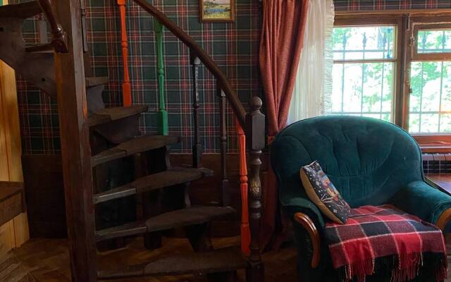 Частный дом Дом у реки в английском стиле