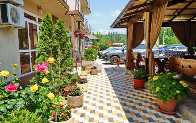 Mirazh-Prestizh Guest House