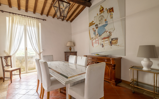 Castello Del Duca Hotel