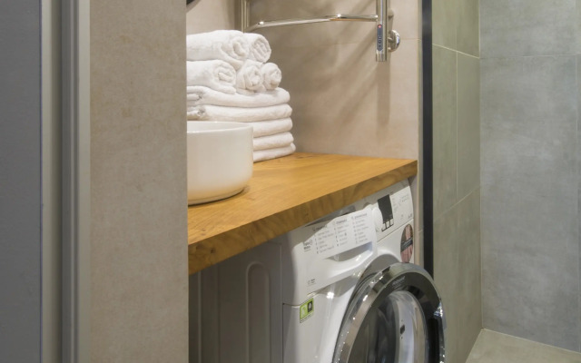 167 Stilnaya Studiya S Vidom Na Gory Flat