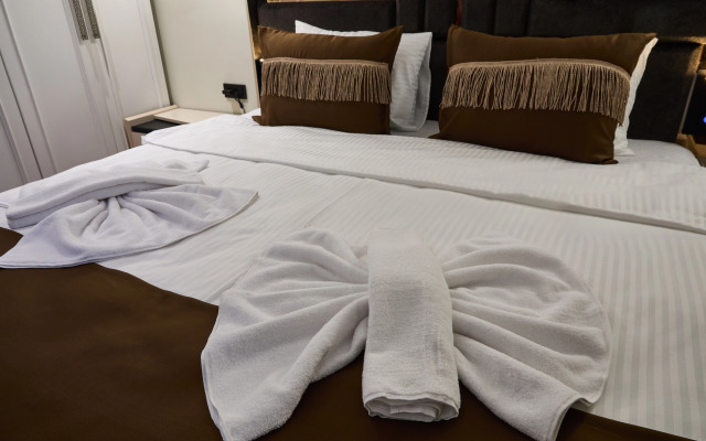 By Aydin Suite Hotel