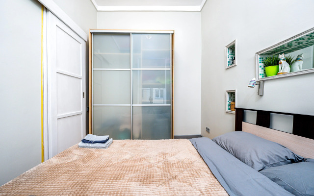 Апартаменты на Моисеенко 4