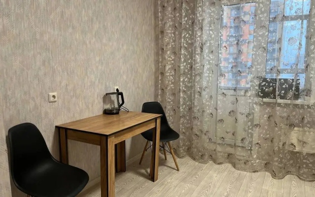 Апартаменты на улице Авиаторов 42