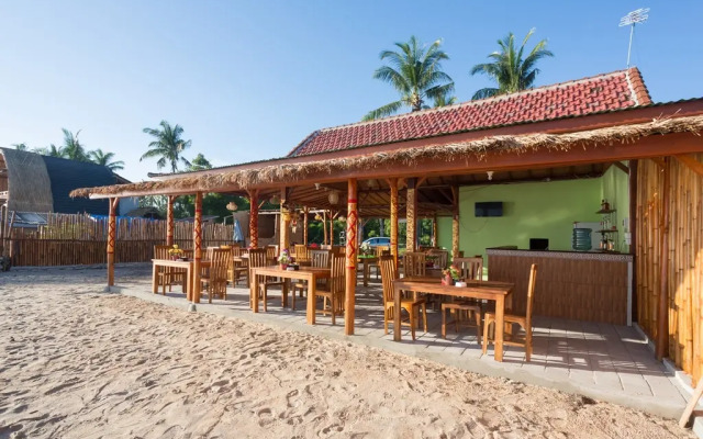 Курортный отель The Dewi Premier