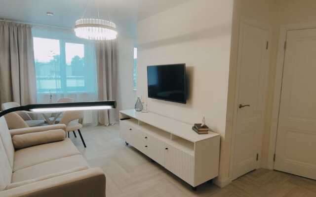 Uyutnaya 2-kh komnatnaya kvartira u parka Flat
