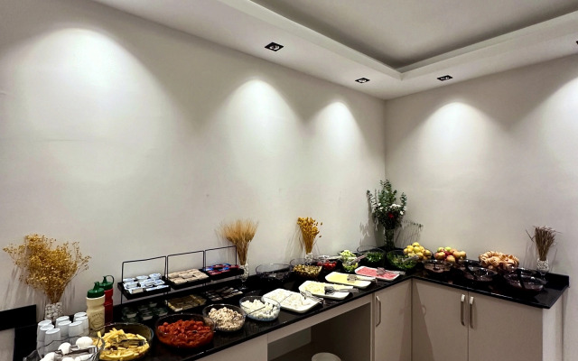BLOOMTALYA Hotel