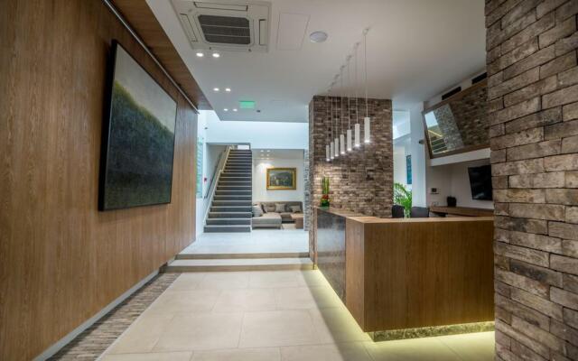 Belgrade Inn Hotel