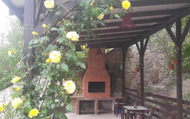Karamel Guest House