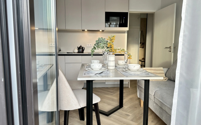 Du Soleil  V Rezidentsii Yevropa Na 7 Etazhe Apartment