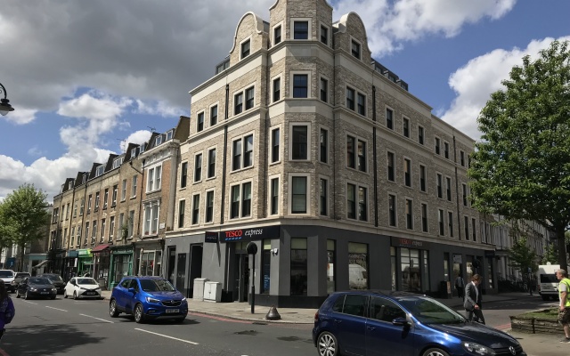 Апартаменты Bright Aircon Apartment Earls Court