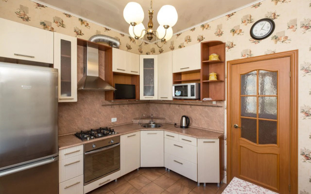 Квартира Типанова 16