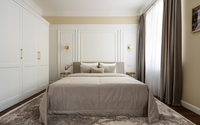 Апартаменты LetYourFlat King