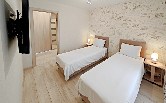 Квартира Шикарная двухкомнатная квартира у ТЦ Мега