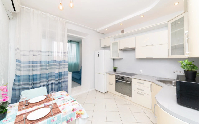 Uyutnaya Kvartira Vozle Parka Flat