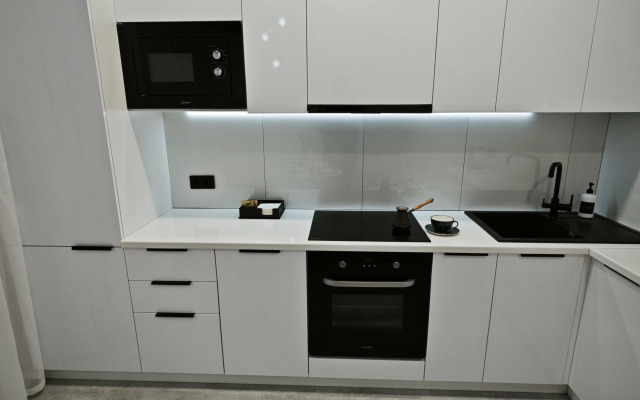 Warm White Flat