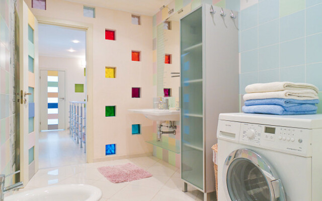 4-komnatnye HomeApart Storozhovskaya, 8 Apartments