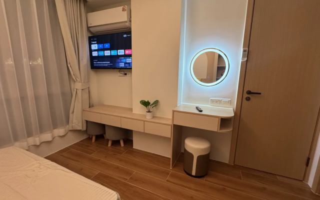 Milaya s Basseynom Ryadom s Morem Flat