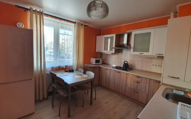 Prostornie U Ozera Apartments