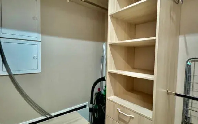 Na Tavricheskoy 7k2 Flat