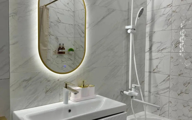 Dizayn Kudrovo s Kachelyyu Apartments