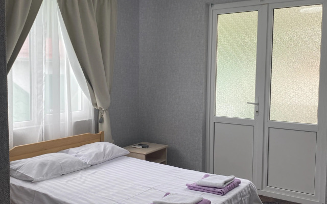 Argo Guest house