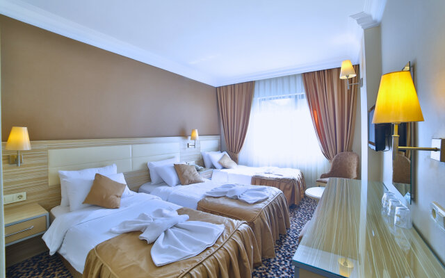 Hotel Grand Emin