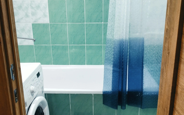 1-K Voroshilova 35a Flat