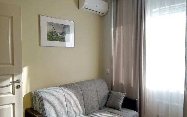 Апартаменты пр. Тореза 44