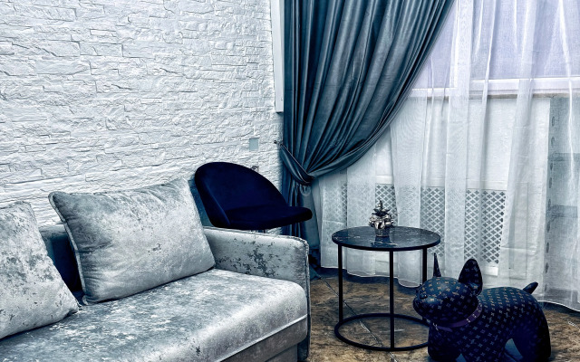 Апартаменты современные двухуровневые с джакузи в центре города