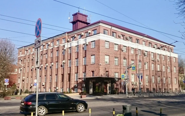 Na Ploschadi Pobedy Apartments